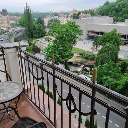 Apartamento Rezidence Beethoven Karlovy Vary Exterior foto
