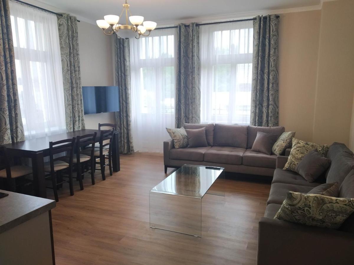 Apartamento Rezidence Beethoven Karlovy Vary Exterior foto