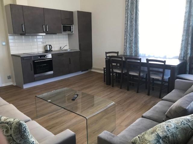Apartamento Rezidence Beethoven Karlovy Vary Exterior foto