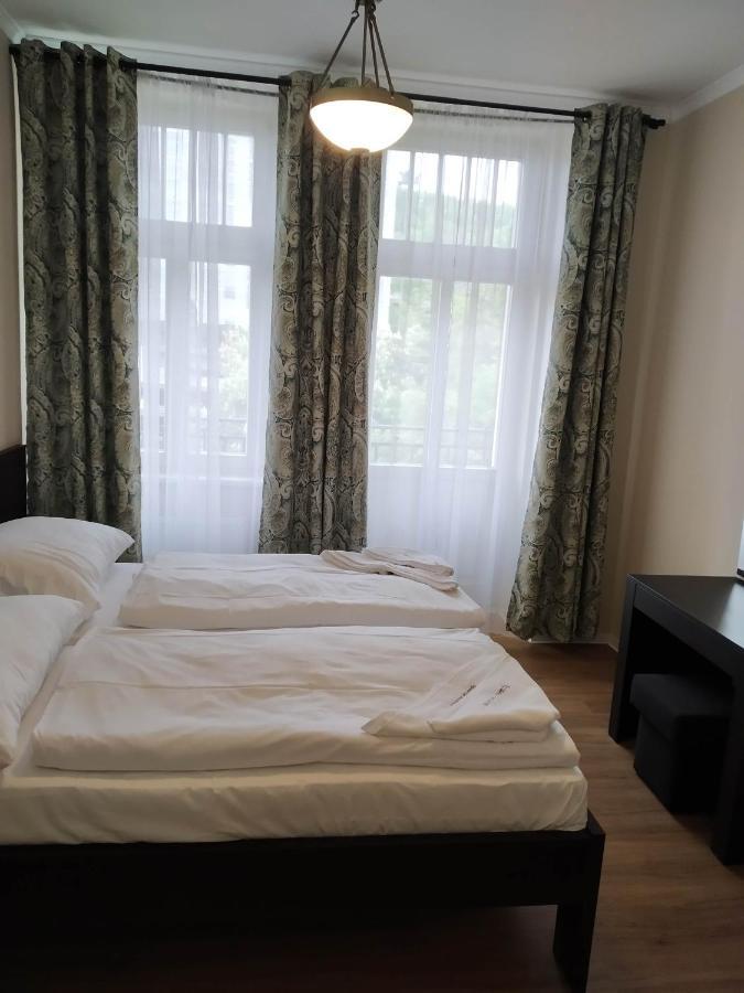 Apartamento Rezidence Beethoven Karlovy Vary Exterior foto