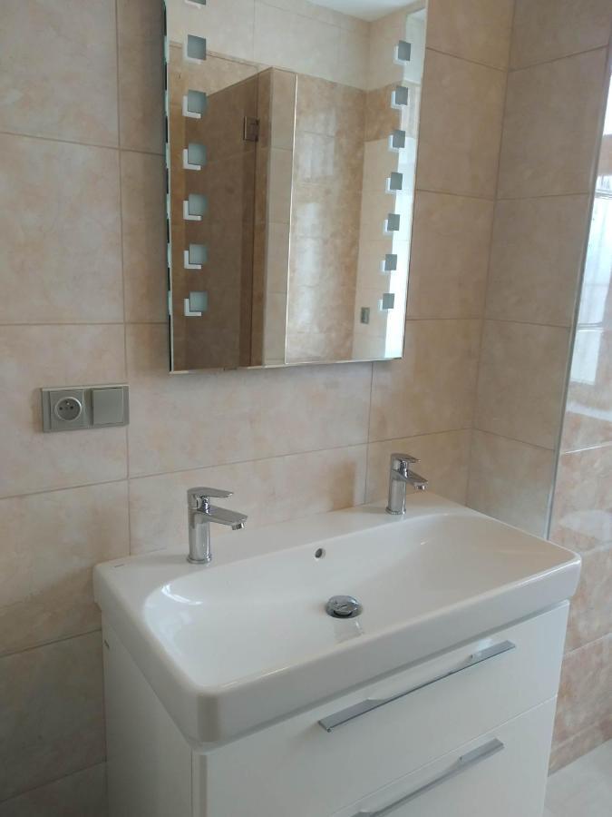 Apartamento Rezidence Beethoven Karlovy Vary Exterior foto