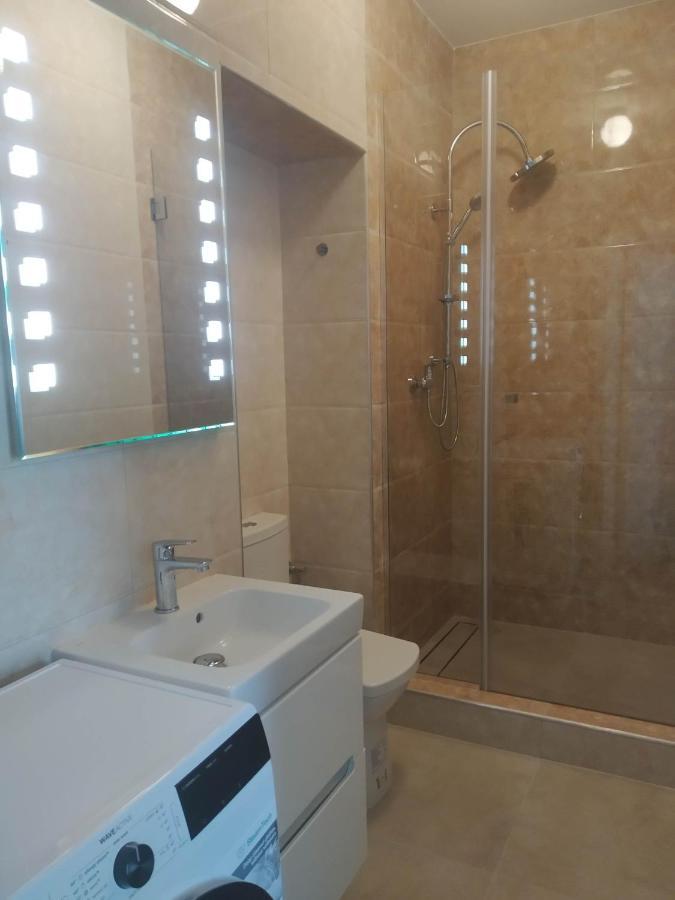 Apartamento Rezidence Beethoven Karlovy Vary Exterior foto