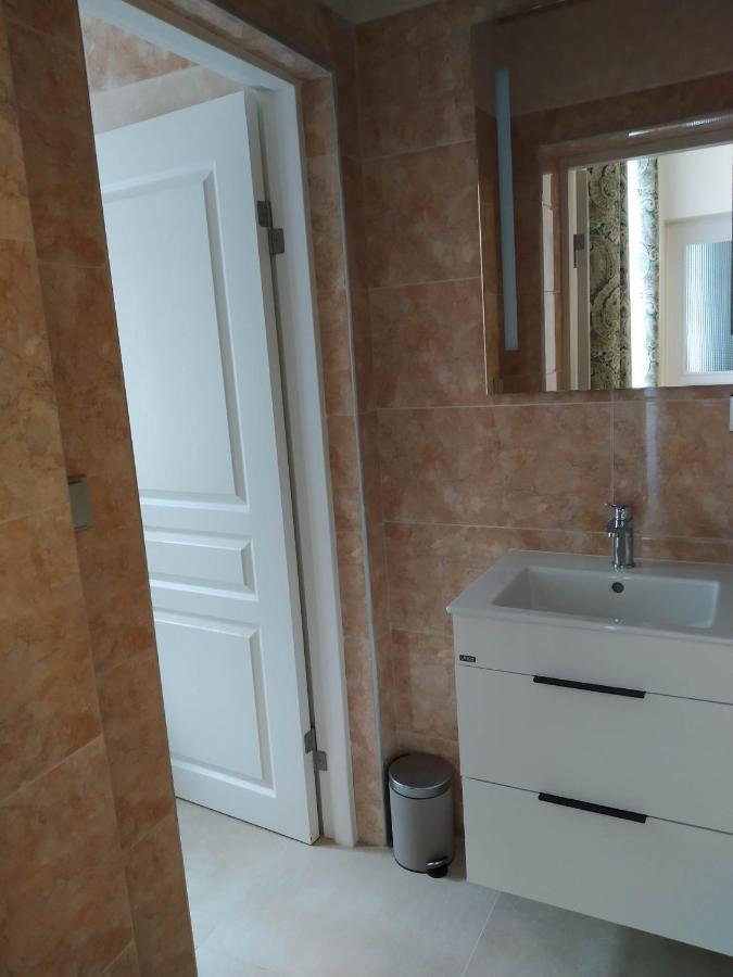 Apartamento Rezidence Beethoven Karlovy Vary Exterior foto